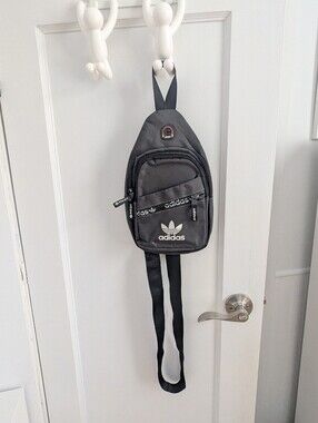 Small Adidas Black Sling Backpack - Casual Crossbody Bag x1